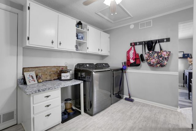 1410 Sweetser Avenue, Evansville, IN 47714