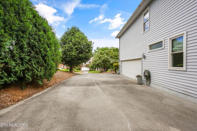 10534 Aspen Ridge Lane, Knoxville, TN 37932
