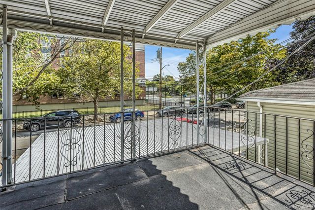 631 Hollywood Avenue, Bronx, NY 10465