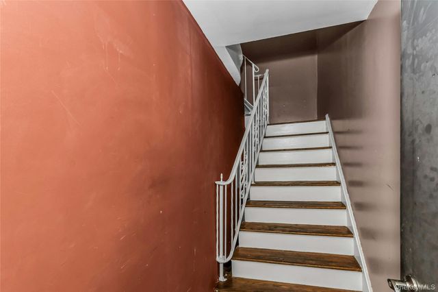 631 Hollywood Avenue, Bronx, NY 10465