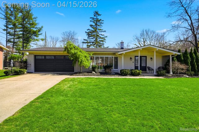 3550 Upton Drive, Troy, MI 48084