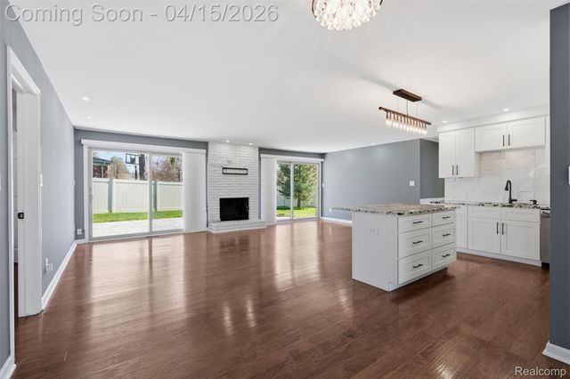 3550 Upton Drive, Troy, MI 48084