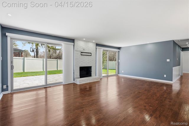 3550 Upton Drive, Troy, MI 48084