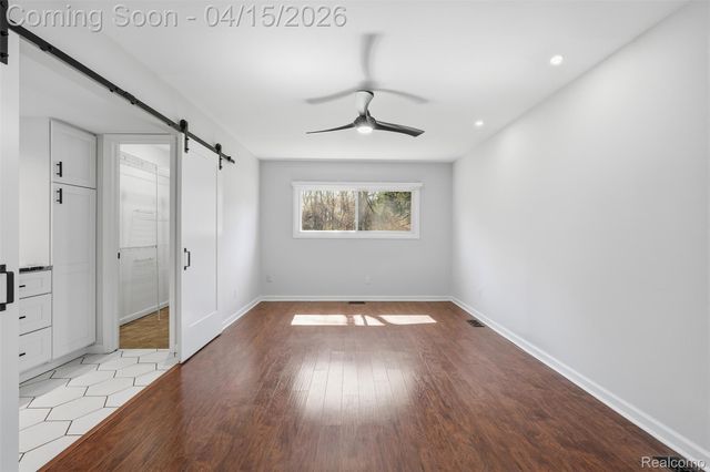 3550 Upton Drive, Troy, MI 48084