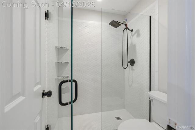 3550 Upton Drive, Troy, MI 48084