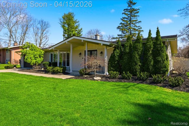 3550 Upton Drive, Troy, MI 48084