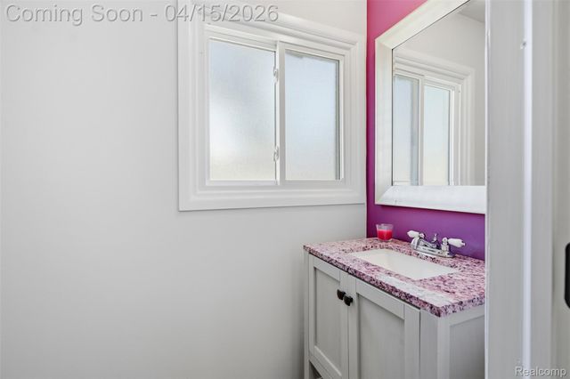 3550 Upton Drive, Troy, MI 48084