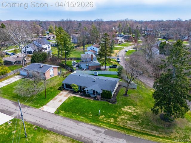 3550 Upton Drive, Troy, MI 48084