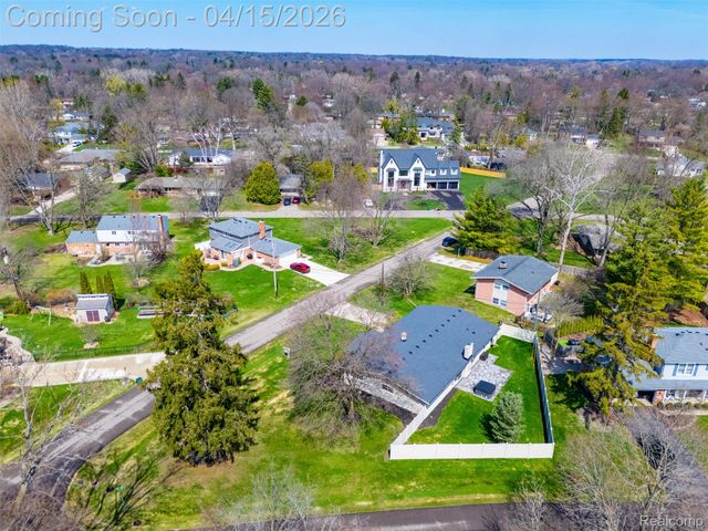 3550 Upton Drive, Troy, MI 48084
