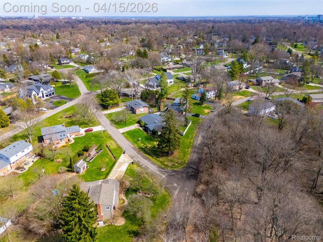 3550 Upton Drive, Troy, MI 48084
