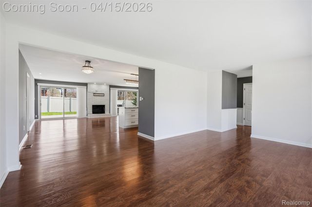 3550 Upton Drive, Troy, MI 48084