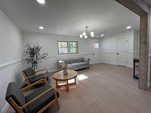 152 Washington Road, Cowpens, SC 29330