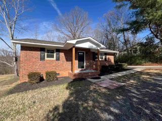 152 Washington Road, Cowpens, SC 29330