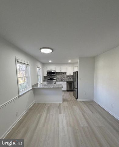 913 GARNET DR, Burlington, NJ 08016