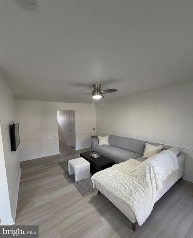 913 GARNET DR, Burlington, NJ 08016