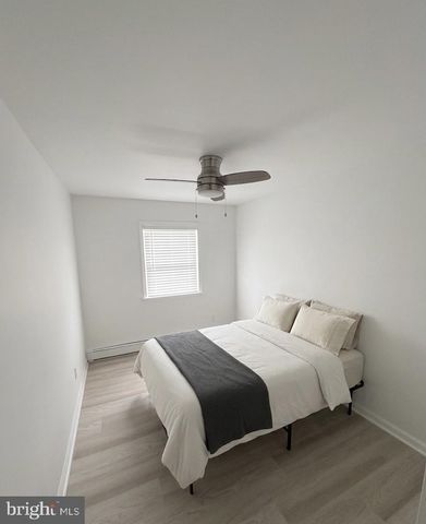 913 GARNET DR, Burlington, NJ 08016