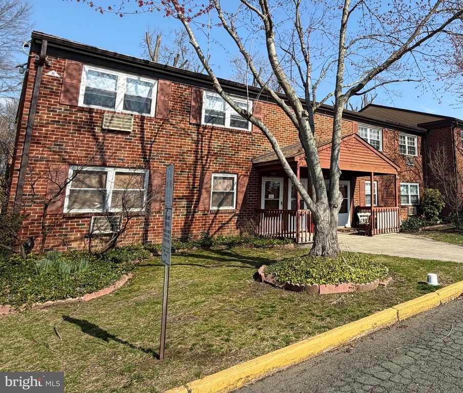 913 GARNET DR, Burlington, NJ 08016