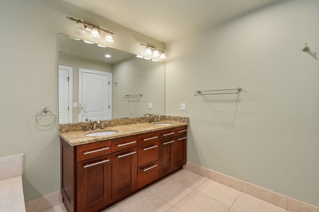 31 Florence Street 31, Newton, MA 02453