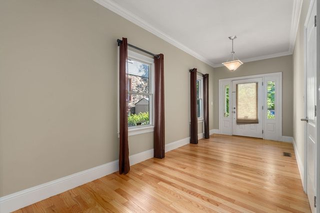 31 Florence Street 31, Newton, MA 02453