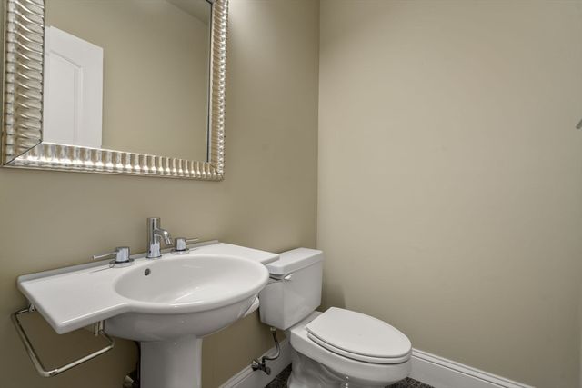 31 Florence Street 31, Newton, MA 02453