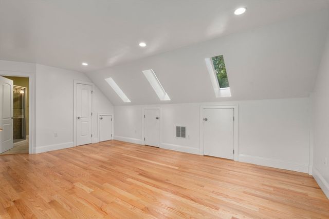 31 Florence Street 31, Newton, MA 02453