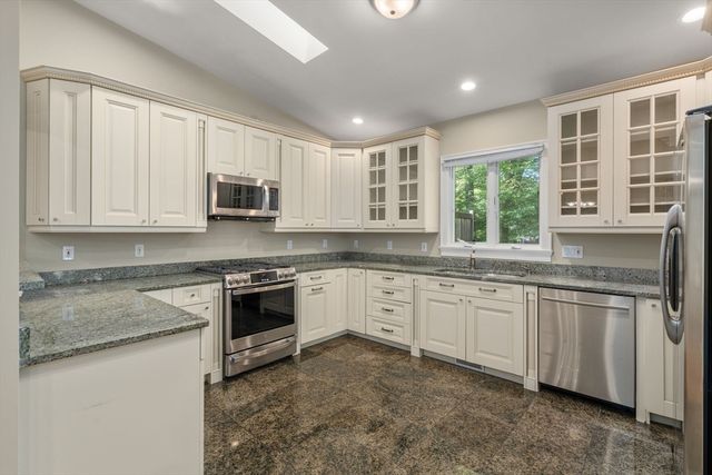 31 Florence Street 31, Newton, MA 02453