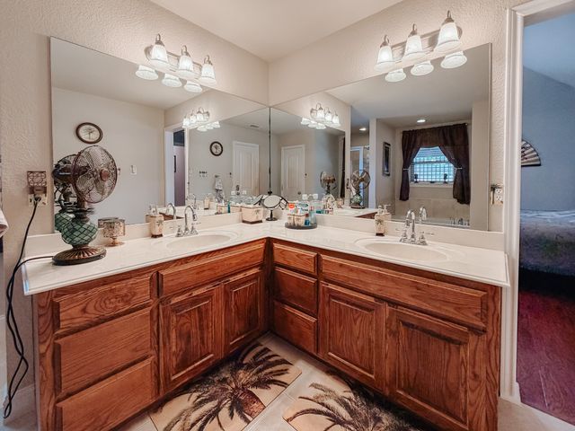 1716 Dogwood Trail, Corsicana, TX 75110