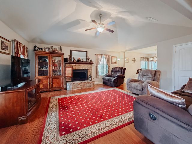 1716 Dogwood Trail, Corsicana, TX 75110