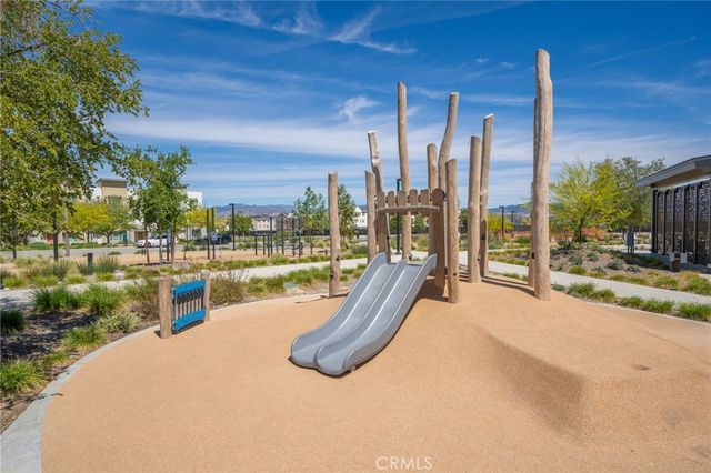 26938 Tanager, Valencia, CA 91381