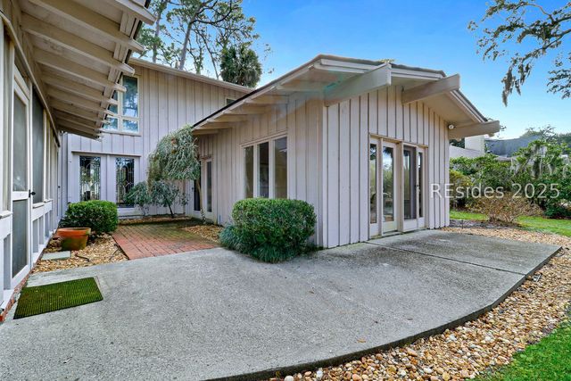 6 Beach Lagoon Rd, Hilton Head Island, SC 29928