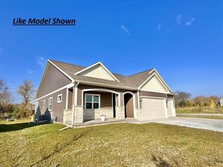 302 Michelle Lane #176, Cottage Grove, WI 53527