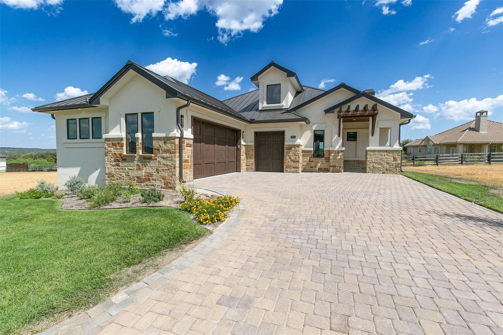 1824 Art Adams WAY, Spicewood, TX 78669