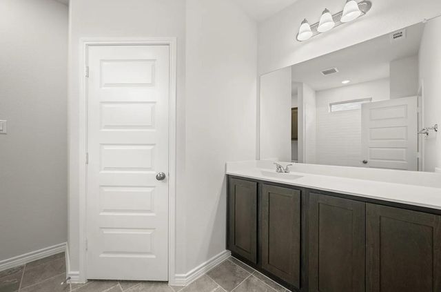 402 Saddle Lane, Denton, TX 76205