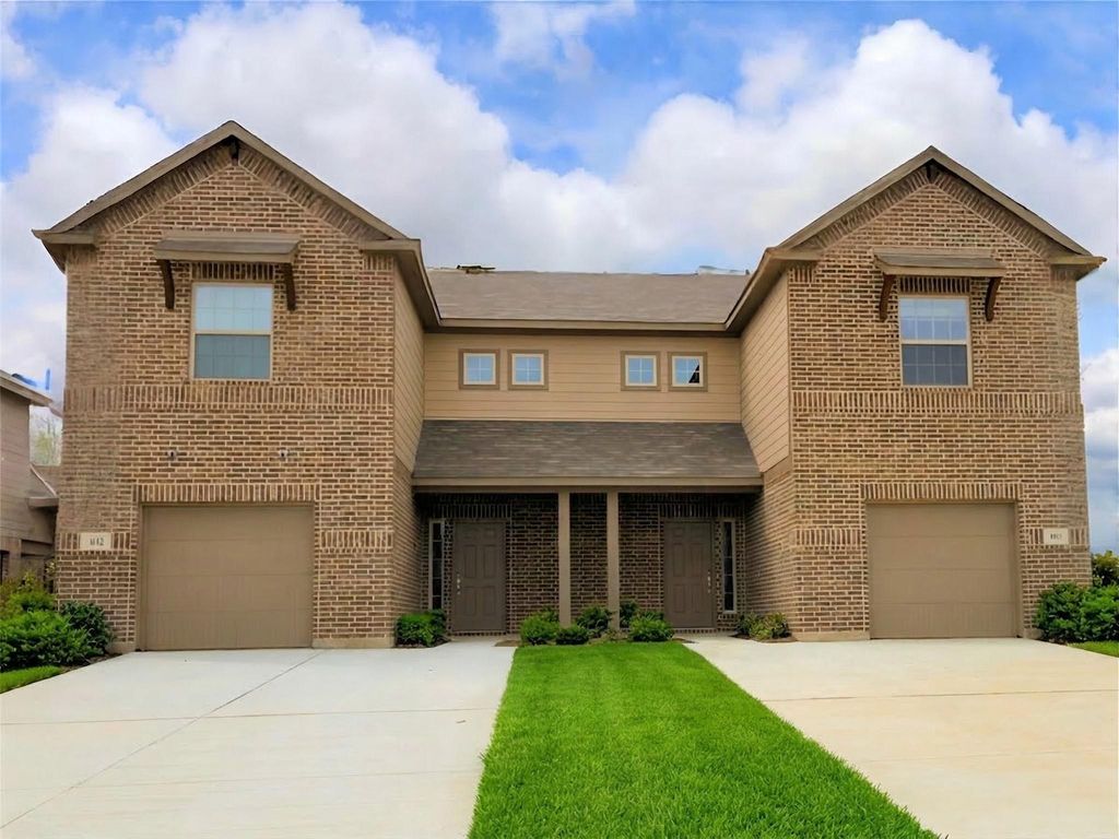 402 Saddle Lane, Denton, TX 76205