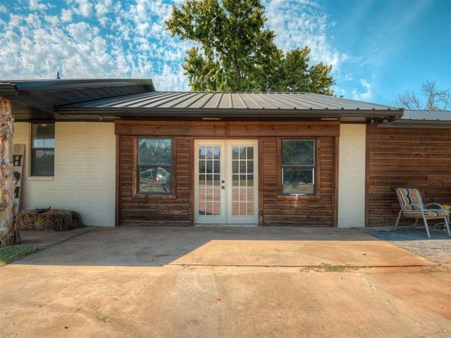 5633 Ward Acres Road, Blanchard, OK 73010