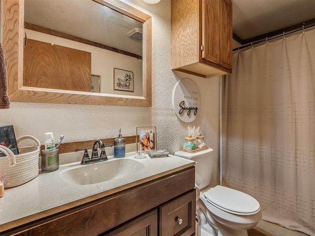 5633 Ward Acres Road, Blanchard, OK 73010