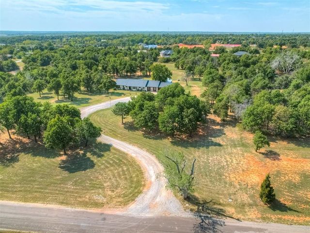 5633 Ward Acres Road, Blanchard, OK 73010