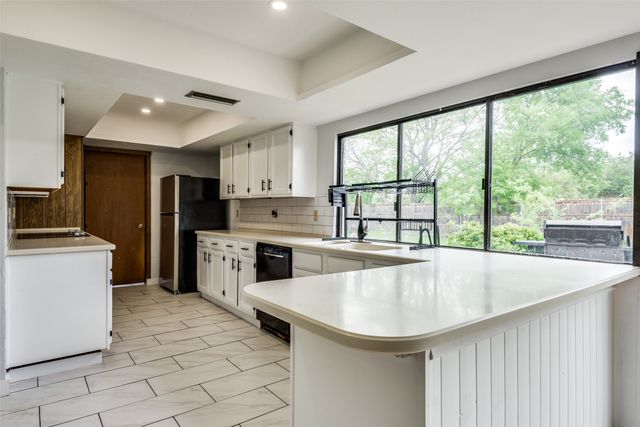 4931 S Colony Boulevard, The Colony, TX 75056