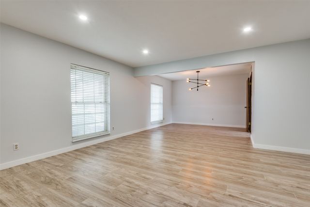 4931 S Colony Boulevard, The Colony, TX 75056