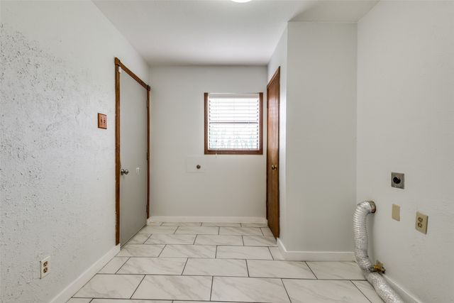 4931 S Colony Boulevard, The Colony, TX 75056