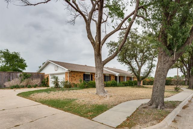4931 S Colony Boulevard, The Colony, TX 75056