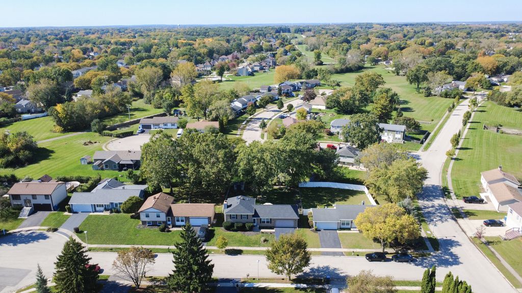 910 Molobay Terrace, Bartlett, IL 60103 — photo 5