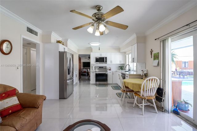 10941 SW 180th St, Miami, FL 33157