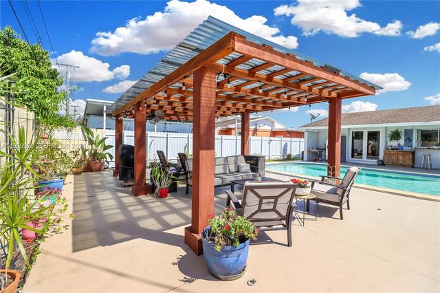 10941 SW 180th St, Miami, FL 33157