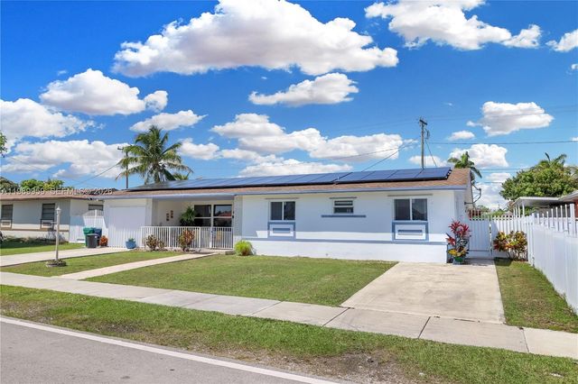 10941 SW 180th St, Miami, FL 33157