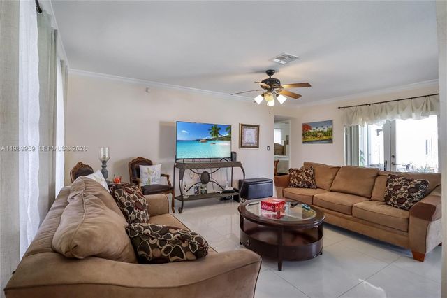 10941 SW 180th St, Miami, FL 33157