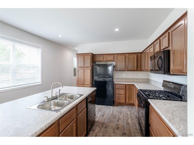 2394 N Emporia St, Aurora, CO 80010