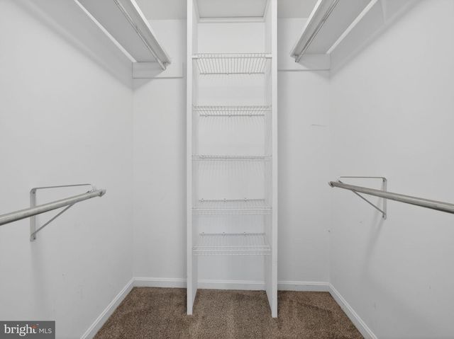 1007 COUNTRY PLACE DR, Lancaster, PA 17601