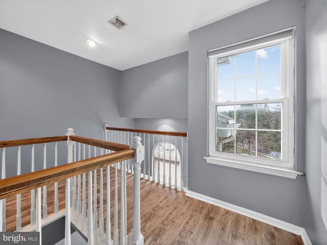 1007 COUNTRY PLACE DR, Lancaster, PA 17601