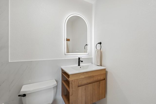 7468 Saint Tropez Way, Sacramento, CA 95842